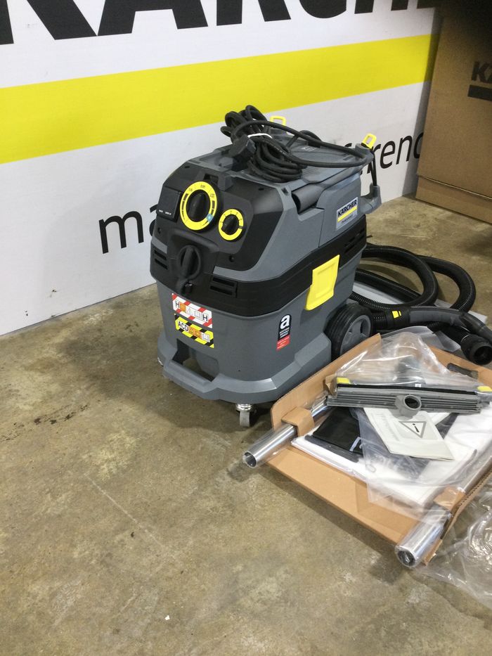 Used Kärcher Wet and Dry Vacuum Cleaner NT 30/1 - Image 2